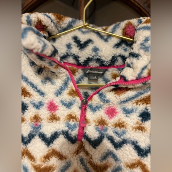 Cozy Patterned Fleece Pullover - Picture 2 of 3